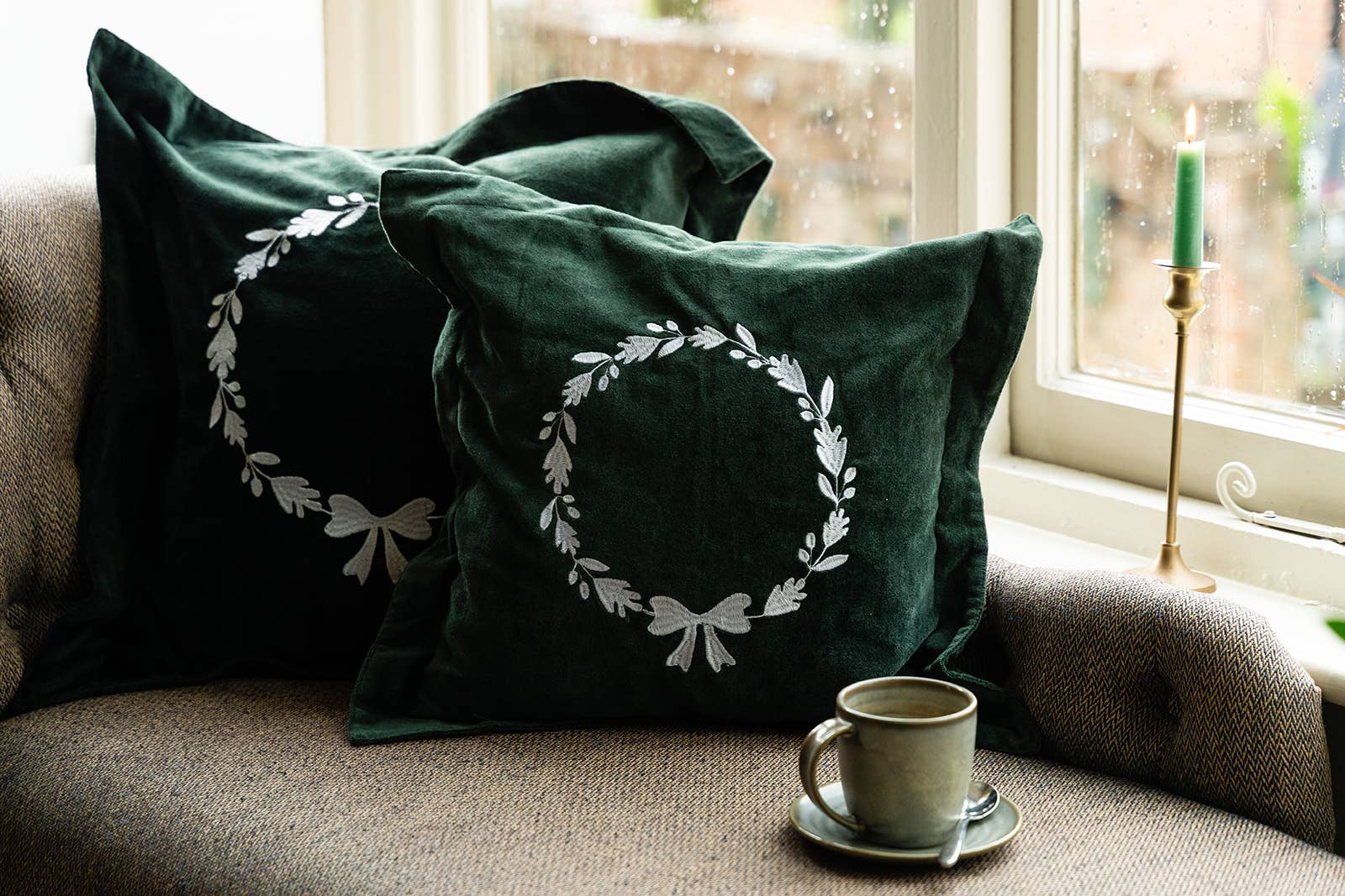 We Love Seasons Ltd – wholesale Throw pillow cover – Velvet Racing Green Cushion Cover – Small3