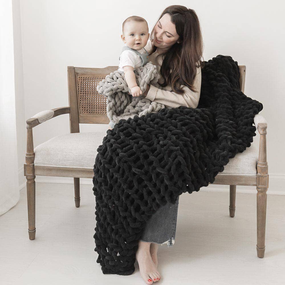 BIG LOViE - Wholesale Throw Blanket - Infinite Chunky Knit Blanket | Minky | Big16