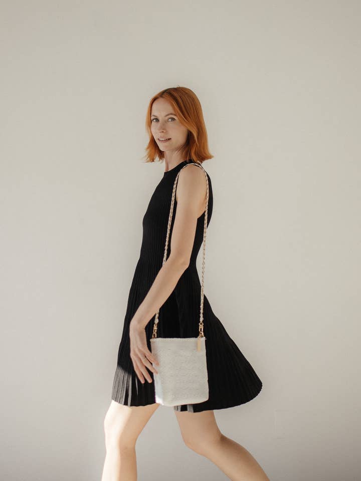 Milano Slim Crossbody Väska för wholesale av MAVIS BY HERRERA