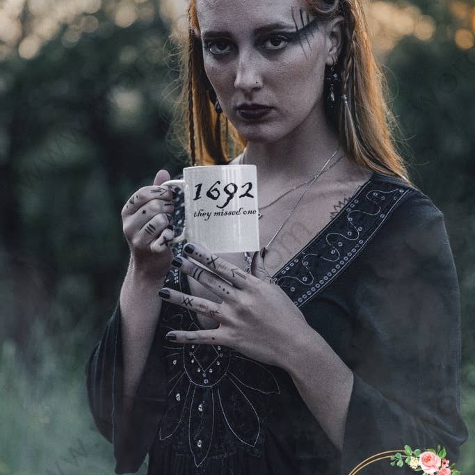 Words of Ivy – wholesale Kaffekoppar – Kaffemugg - 1692 De missade en Salem Witch Trials