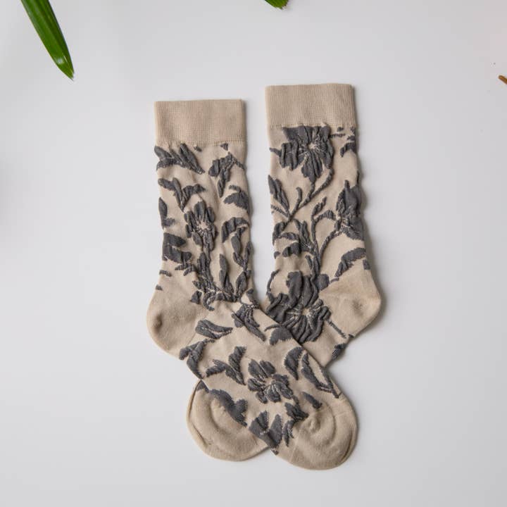 Happy Knits - Wholesale Socks - Women's - Retro Floral Cotton Crew Socks – Breathable Vintage Style1