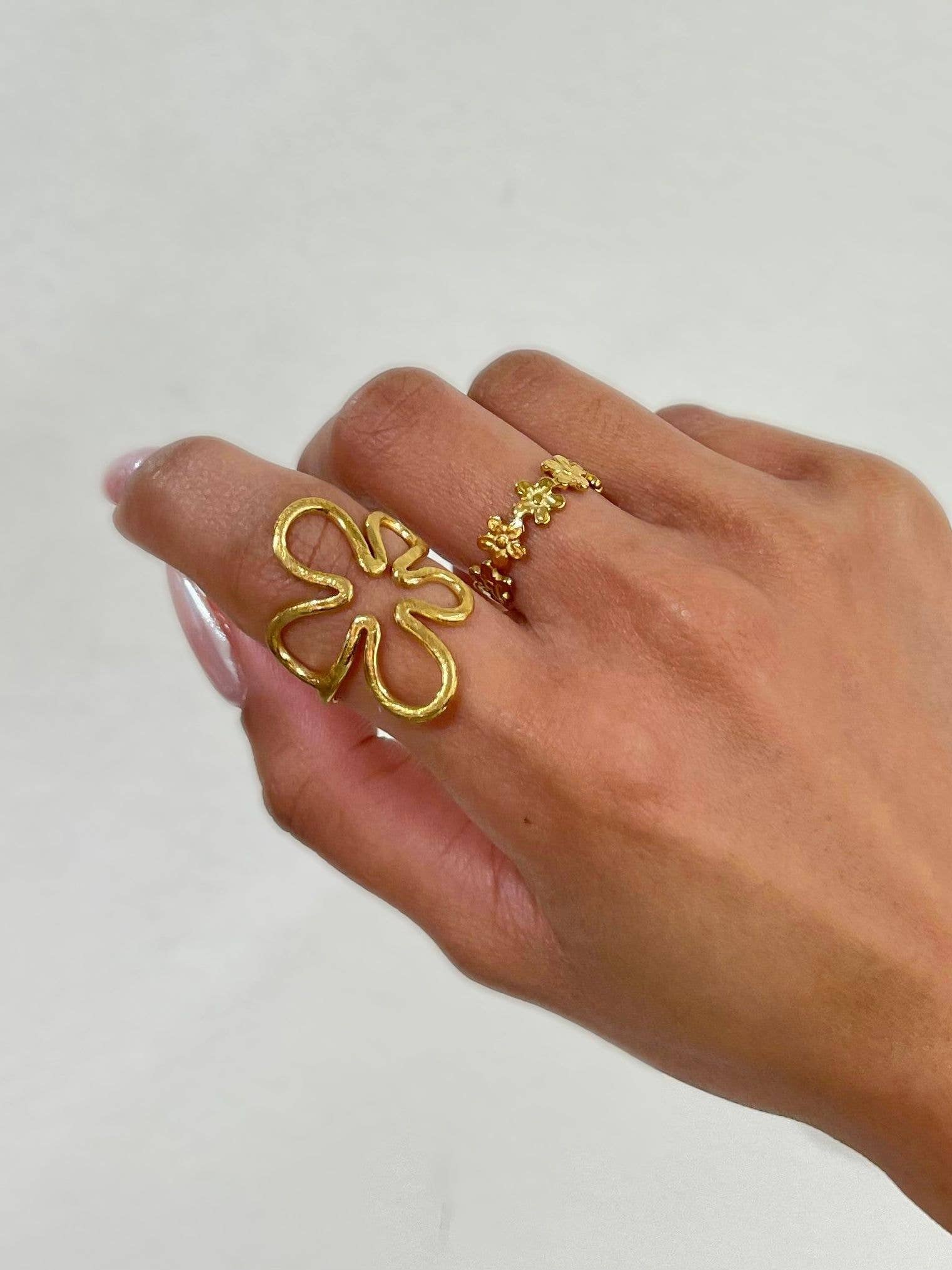 Cassette Barcelona - Wholesale Band/Stacked Ring - Daisy Brushed Gold Ring 2