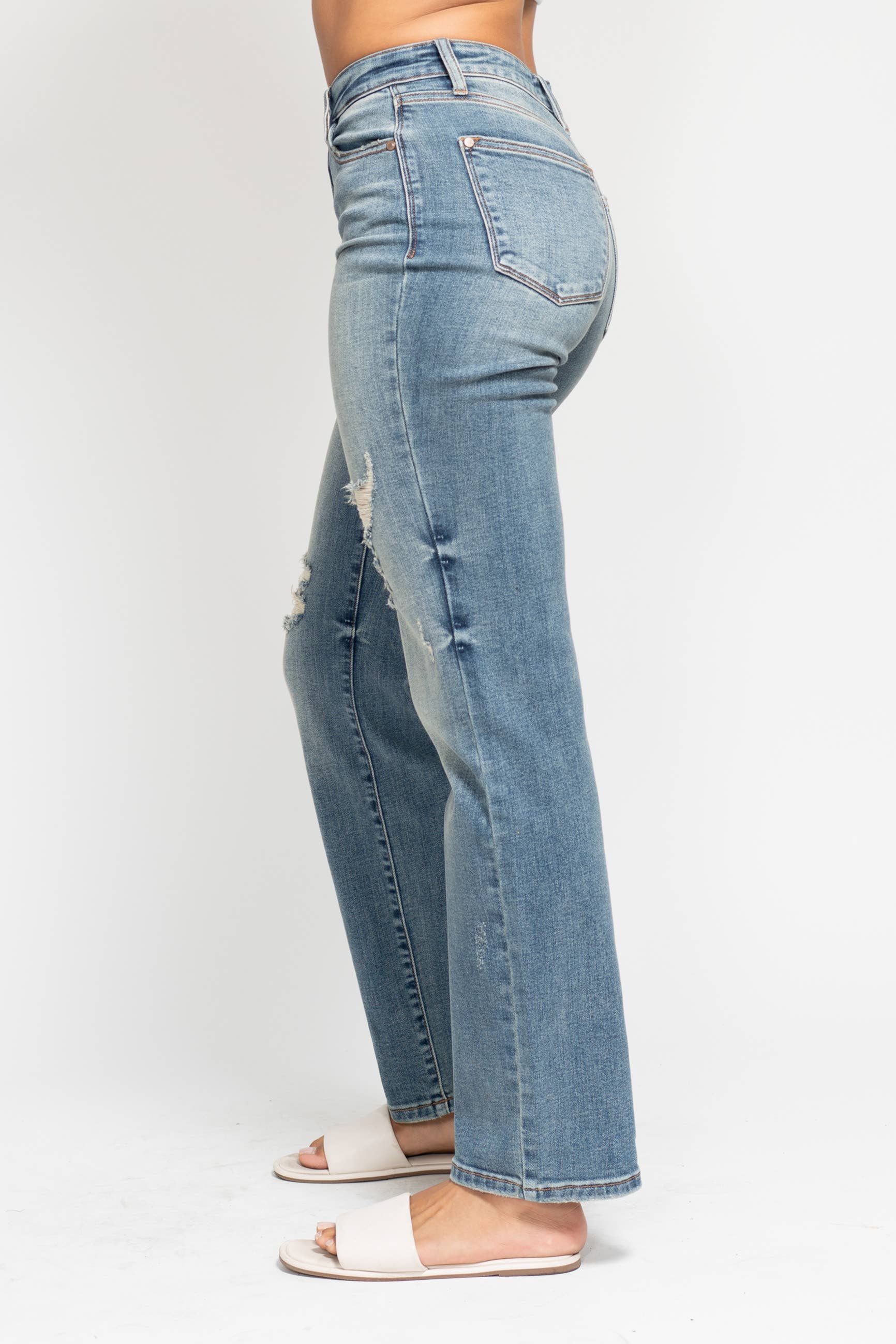 MD High Waisted Dad Straight Jean for wholesale on Faire3