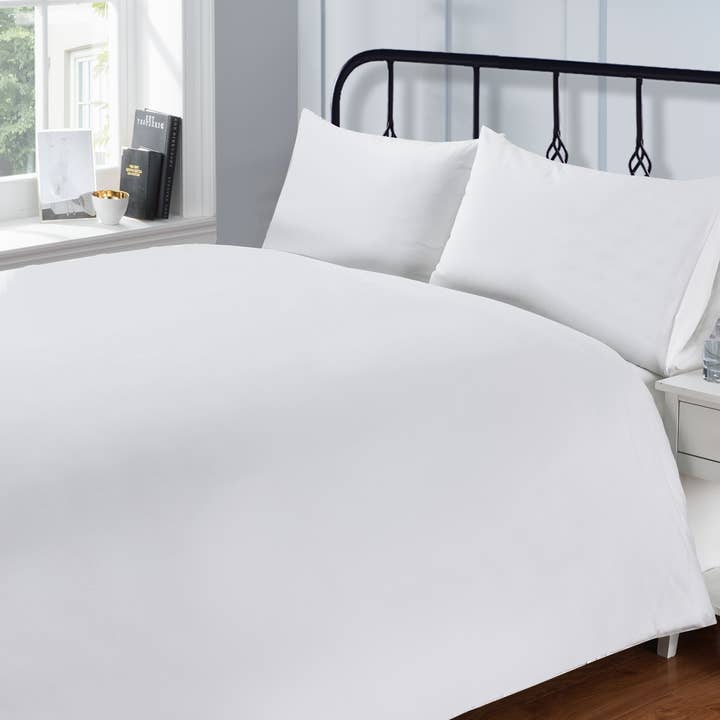 Housse de couette unie 200 fils pour la vente par Rapport Home Furnishings Limited