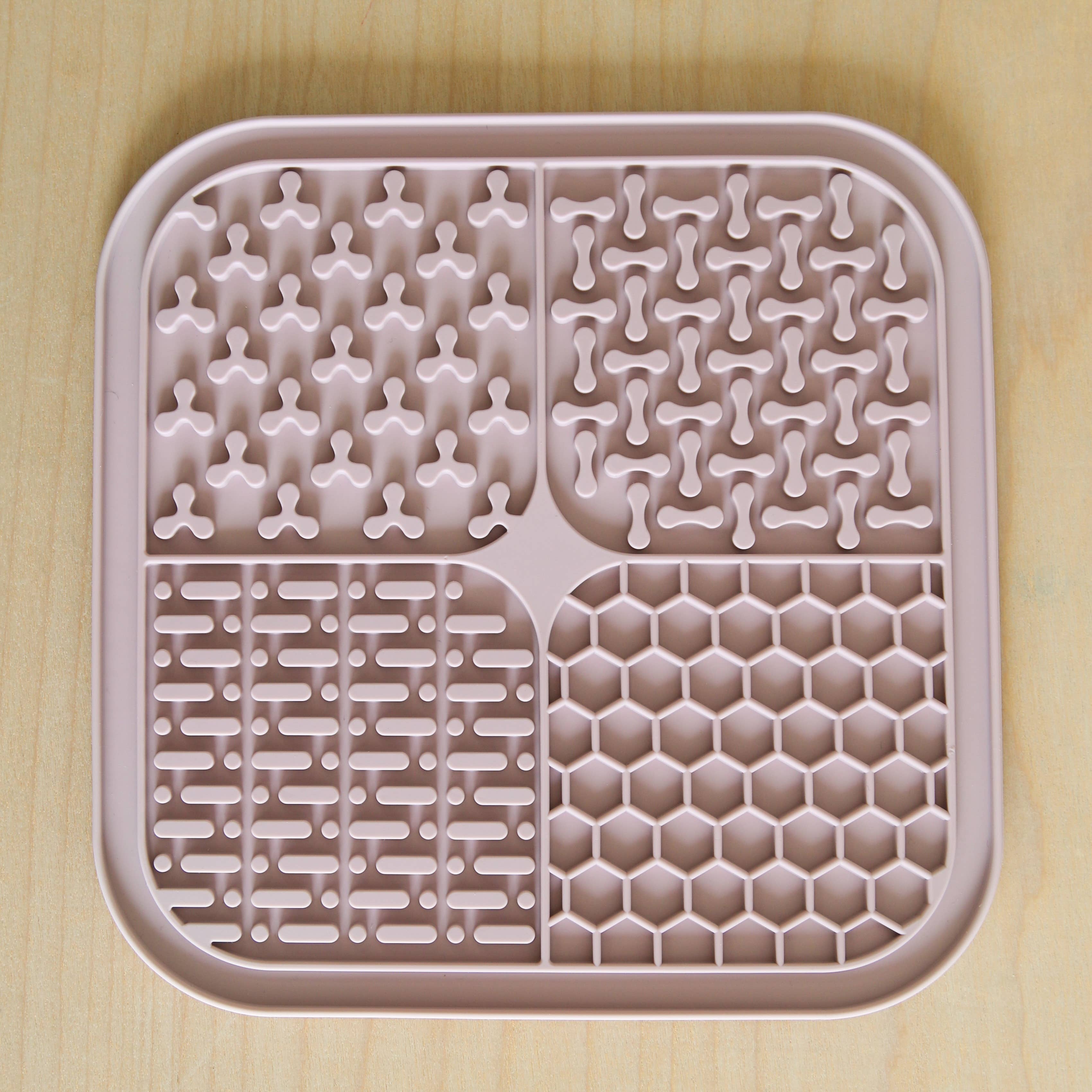 Furlou - Wholesale Pet Food Mat - Dog - 'Lick Mat - Square'7