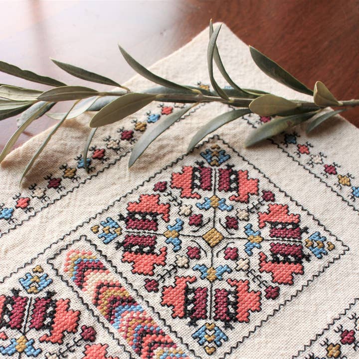 Kit punto croce - Anemone di Despina per la vendita all'ingrosso da parte di Avlea Folk Embroidery