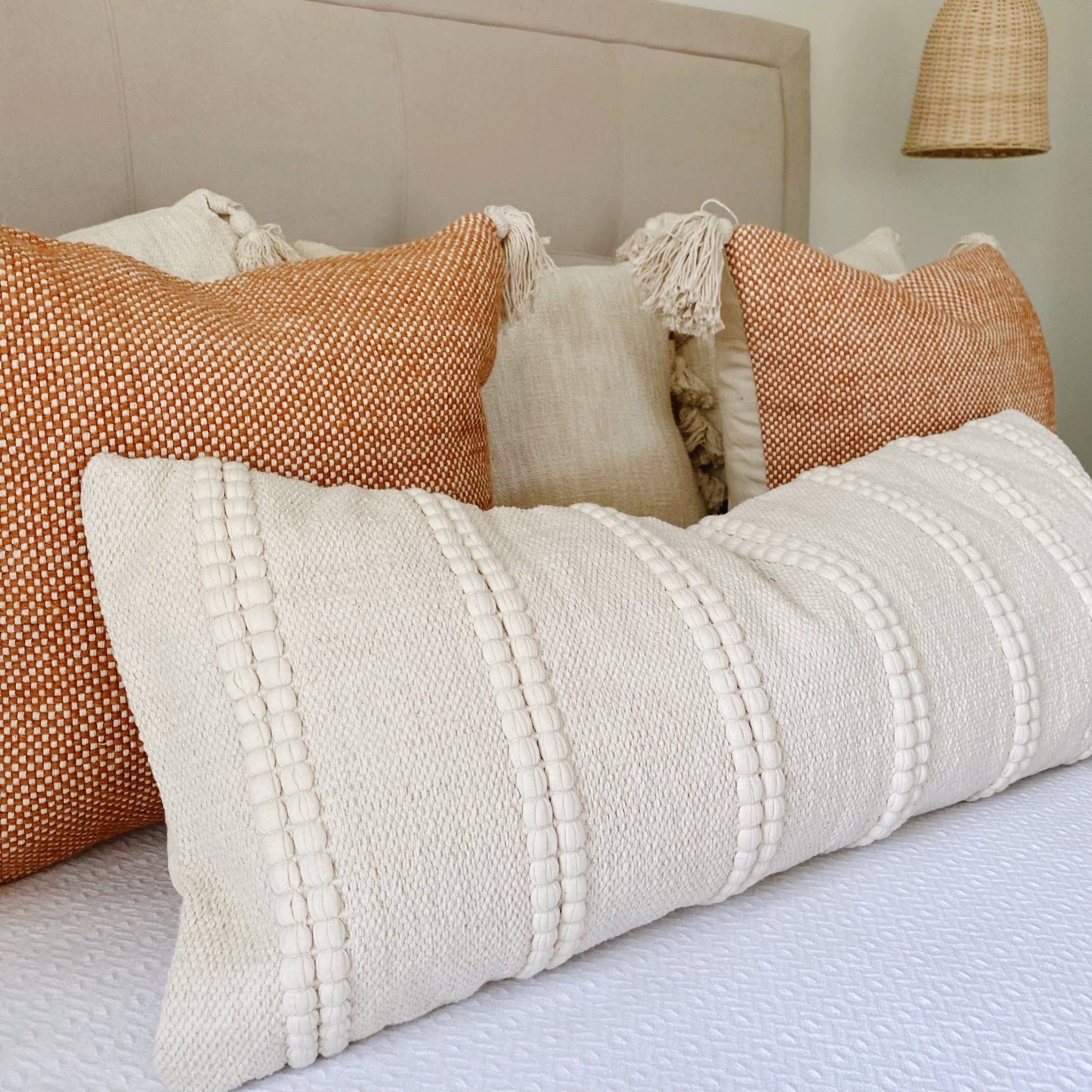 theHOMEmind – Großhandel Zierkissenbezug – Liana Long Lendenwirbelkissenbezug3