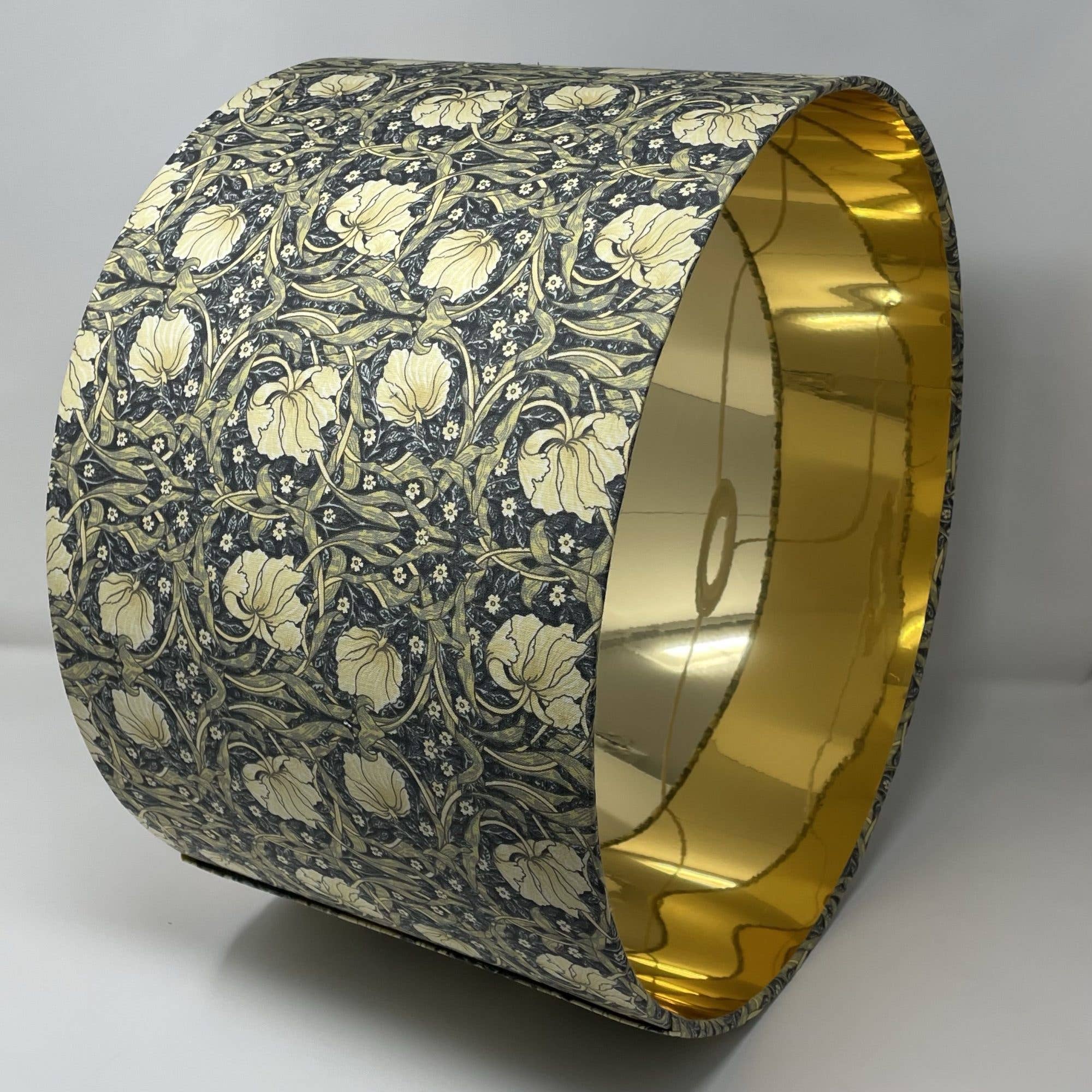 Fait Par Moi - Wholesale Lamp Shade - William Morris Pimpernel Navy And Cream Lampshade2