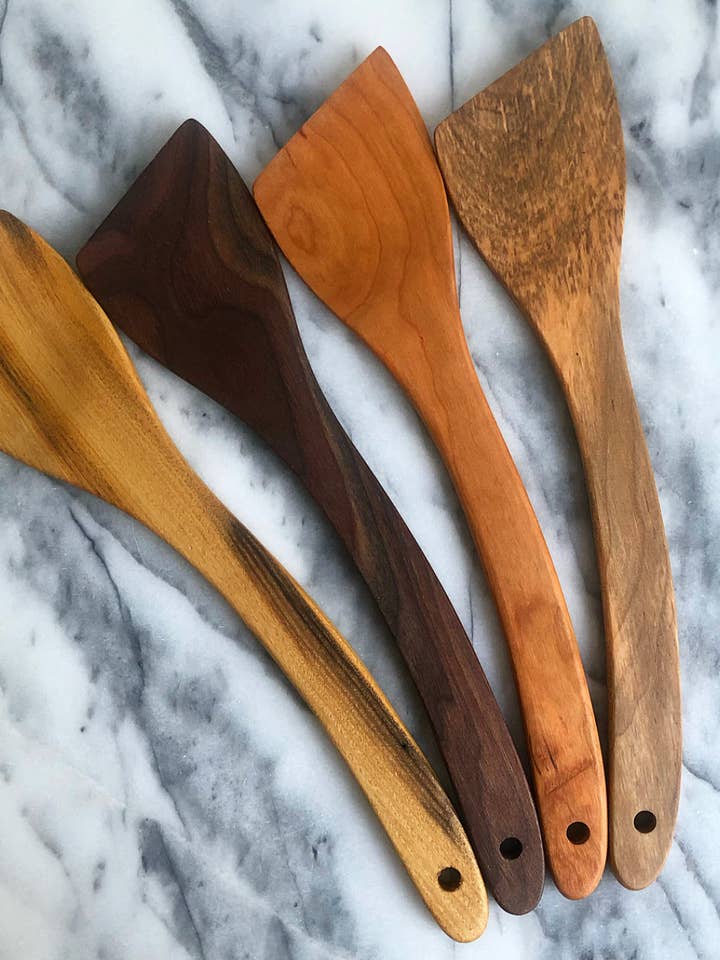 SPATOLA NORTHPAW GRANDE per la vendita all'ingrosso da parte di THE RILEY/LAND COLLECTION