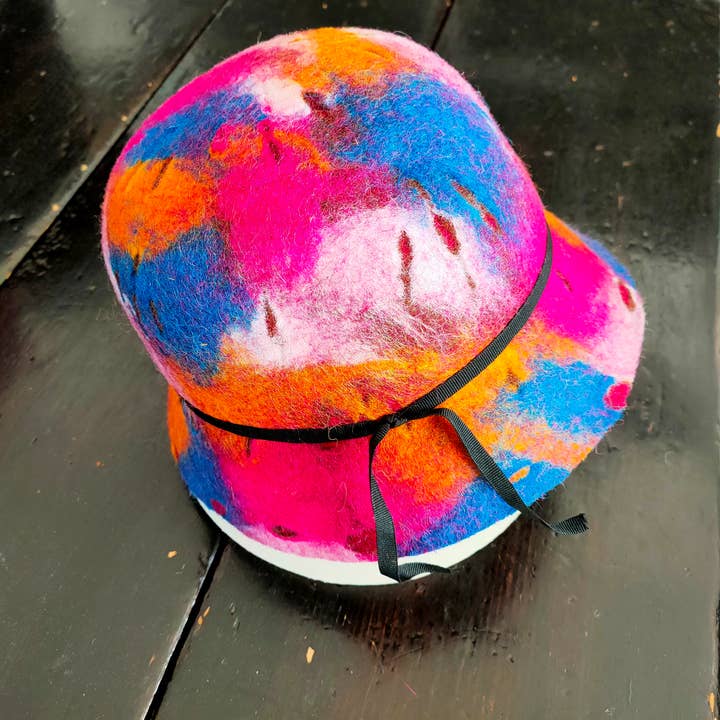 Cloche Flerfärgad Mössa för wholesale av Rame