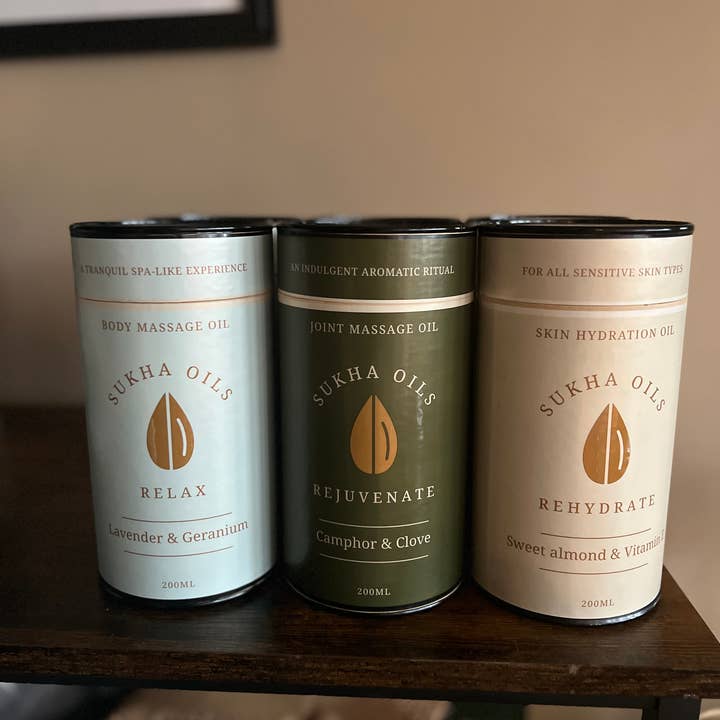 Oli da massaggio, confezione varia, 200 ml, per la vendita all'ingrosso da parte di Sukha Oils Ltd