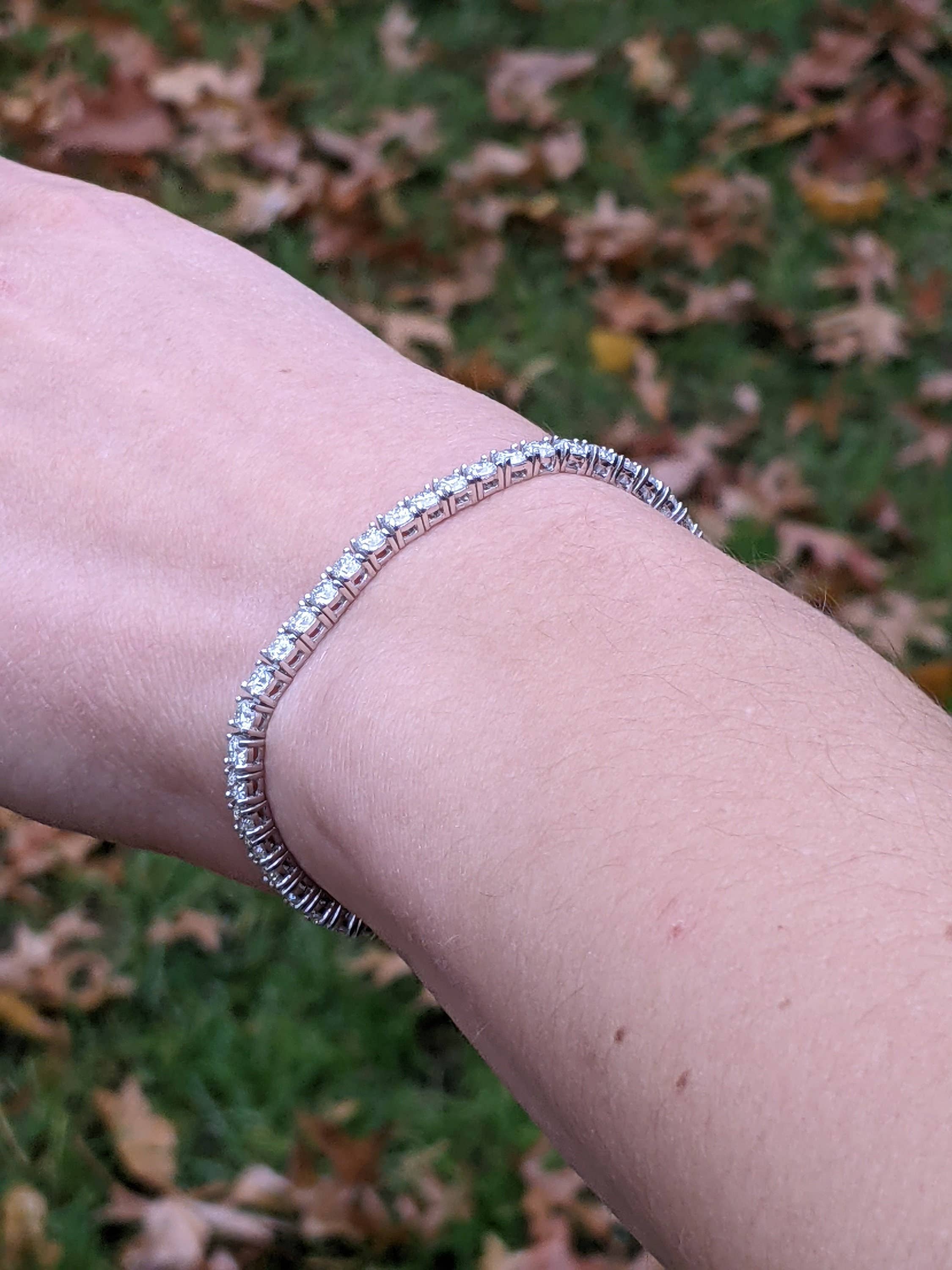 TwoBirch – wholesale Tennisarmband – 18k vitguldspläterat tennisarmband 3 mm med rund moissanit (sterlingsilver, storlek: 15,2 cm, 16,5 cm eller 17,8 cm)2