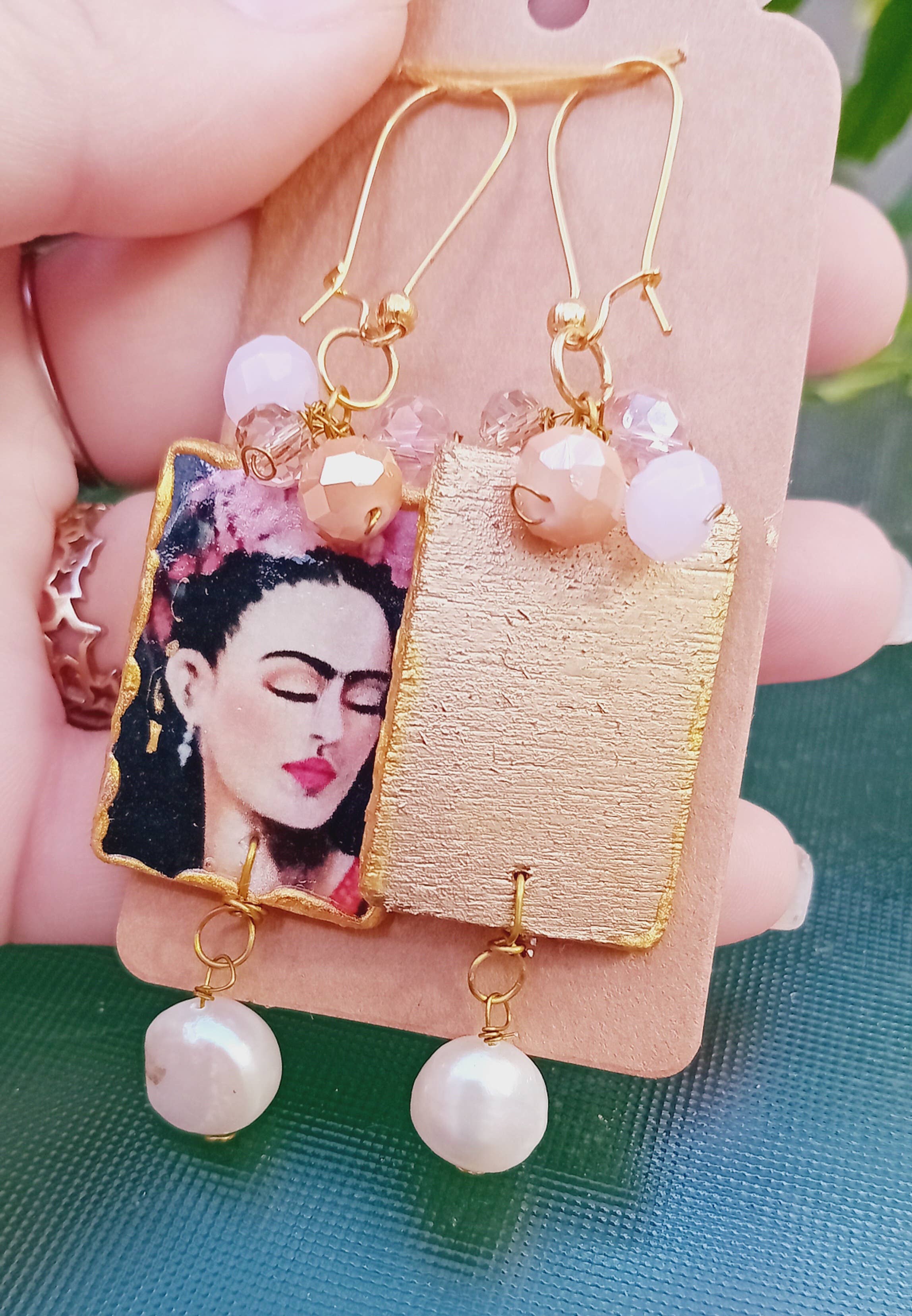 Wild & Free - Venta al por mayor Pendientes colgantes - Frida Kahlo earrings, wooden earrrings, handmade earrrings1