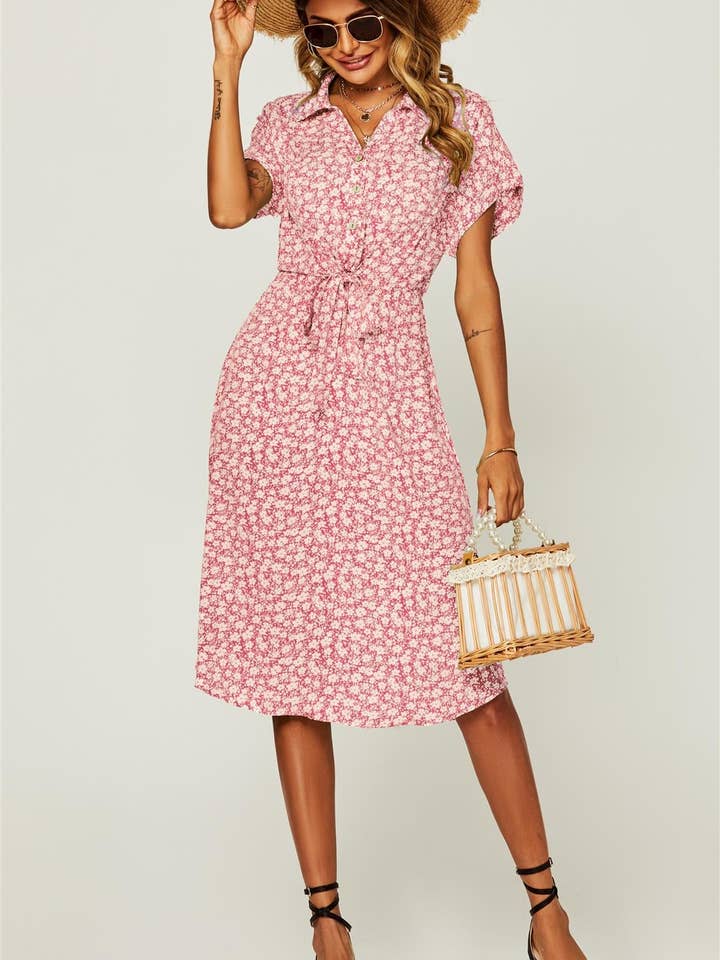 Rose Robe-chemise boutonnée décontractée à imprimé floral en rose en vente sur Faire