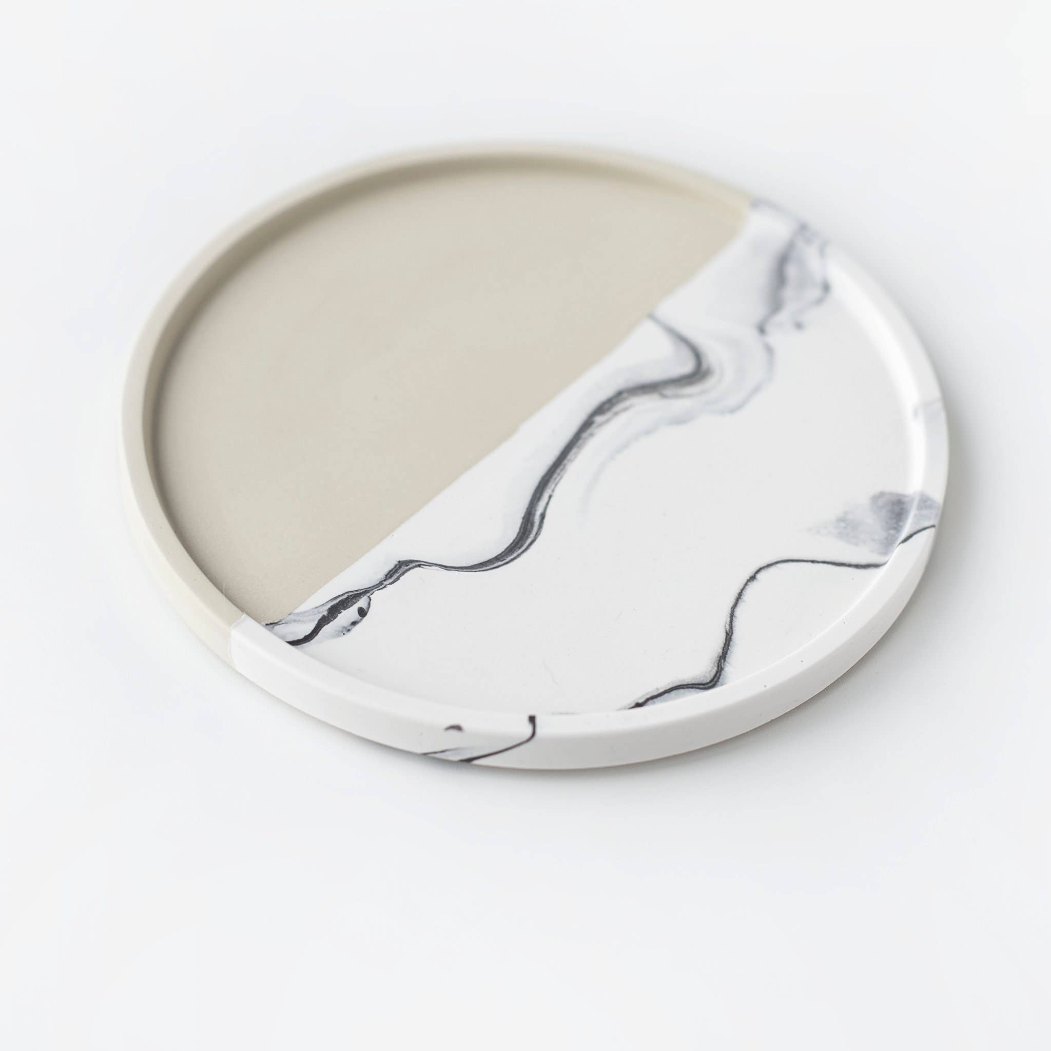 Sart Craft - Venta al por mayor Joyero de plato - Bandeja redonda para objetos beige y mármol blanco • Sart Craft3