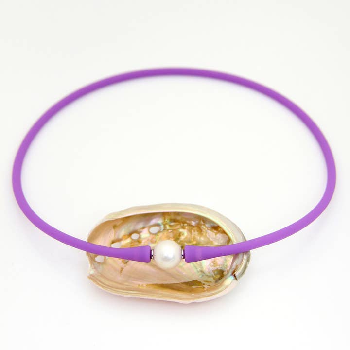 Woman Shops World – wholesale Beaded/pearl necklace – Janis The Pearl Silicone + Pearl Necklaces, Waterproof13