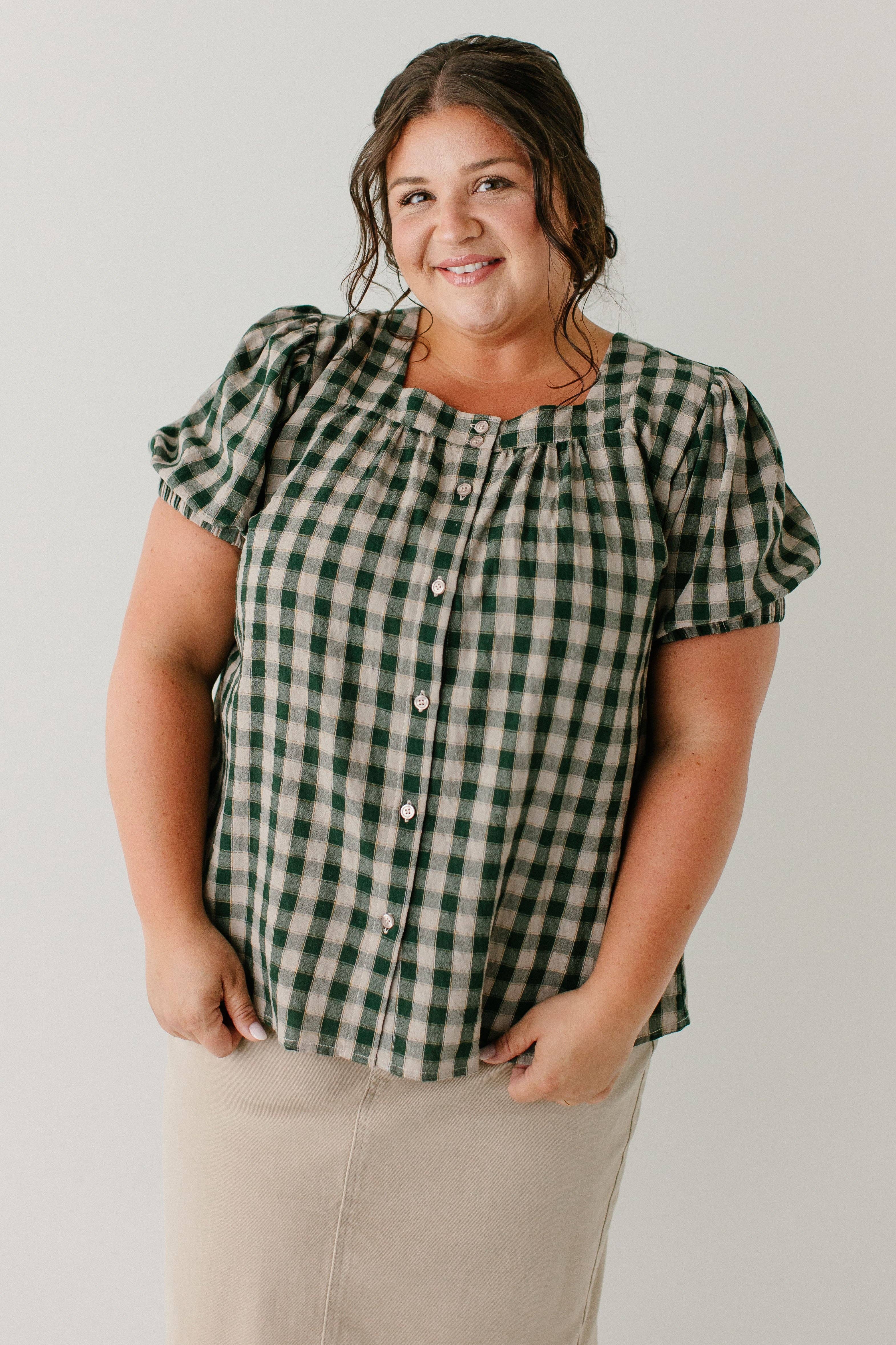 Ljus Tan 'Sadie' Grön Gingham Kortärmad Blus SLUTREA för wholesale på Faire4