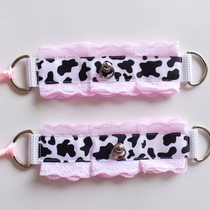 Naughty Pawsies – wholesale Sexleksaker – Strawberry Moo Moo manschetter