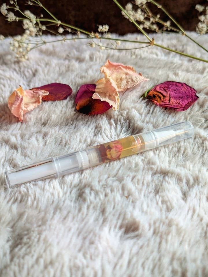 Love Story Cuticle Oil Pen for wholesale by The Darlin' Garden