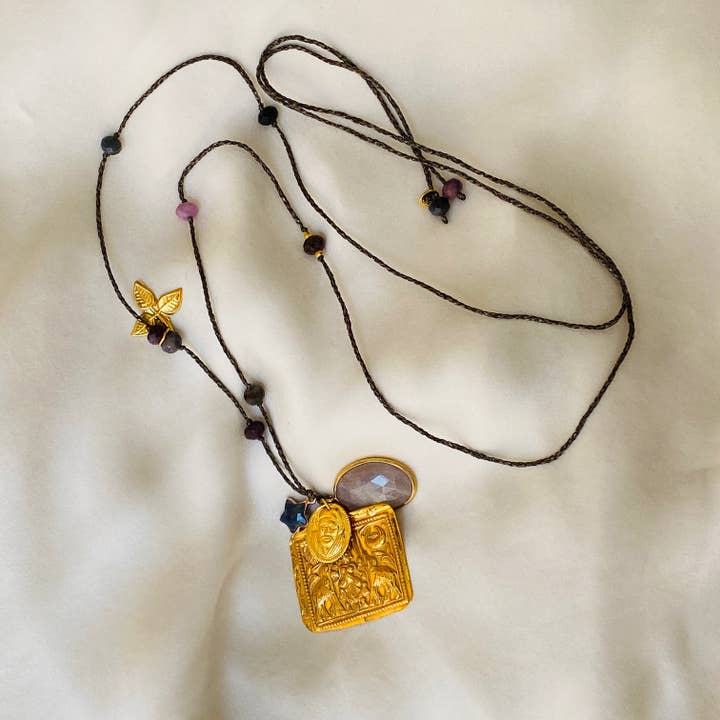 GULDMEDALJ HATHI LÅNGT HALSBAND (SETH4) för wholesale av Sophie Deschamps Bijoux