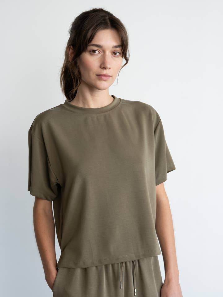 ELLE GREY - Wholesale T-Shirt - Women's - LOOSE FIT T-SHIRTS