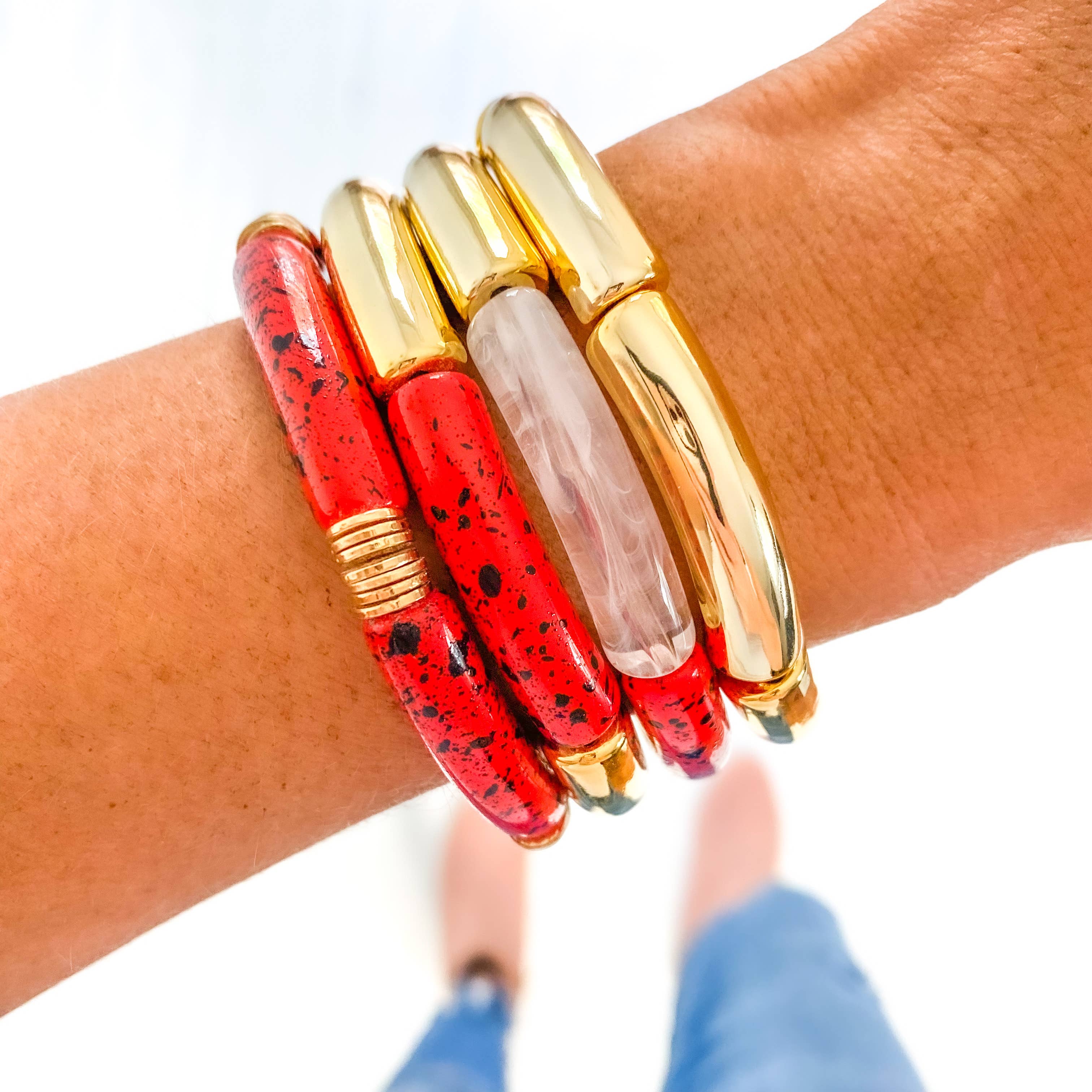 Savvy Bling - Wholesale Beaded Bracelet - Red & Black Speckle Acrylic Tube Bamboo Bracelet8