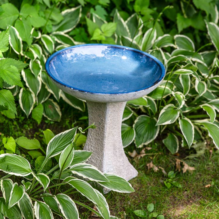 Sunnydaze Decor - Wholesale Bird Bath - Nantes Lava Finish Bird Bath - White Ceramic - 16" H