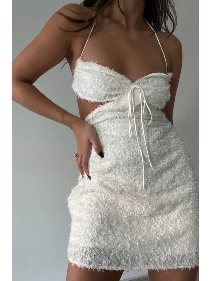 MINI-ROBE À FRANGES ET DÉCOUPES LATÉRALES pour la vente par Et Clet