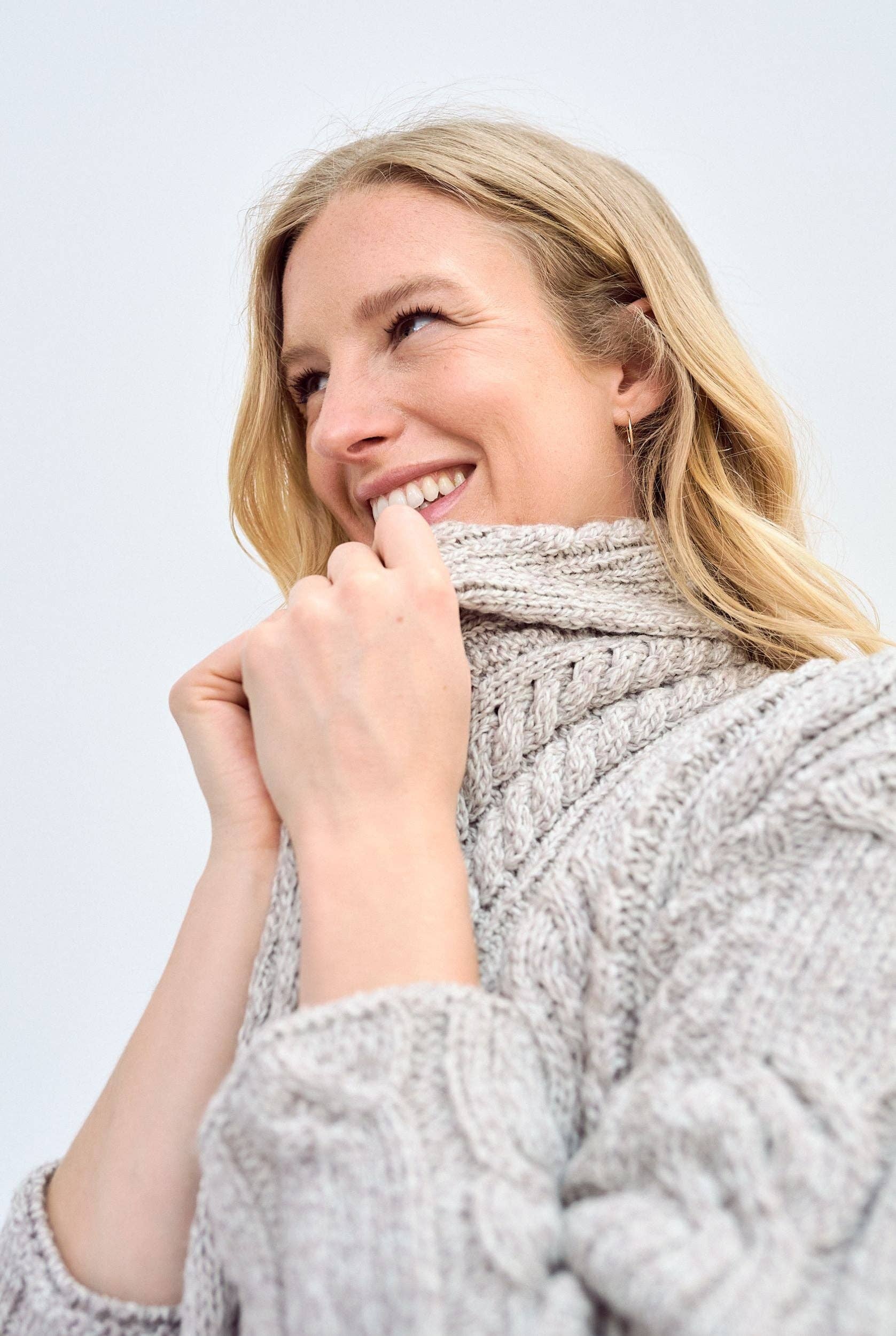 Aran Woollen Mills - Wholesale Cardigan - Women's - Sheeffry Shawl Aran Neck Cardigan -  Oat6