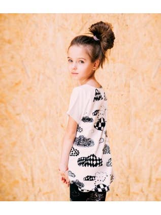 Maglietta Nuria la lontra per la vendita all'ingrosso da parte di Milena & Milenka