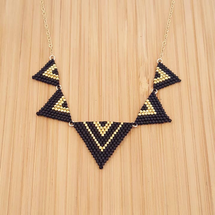 Collier Yuka Noir & Or pour la vente par C'cedille