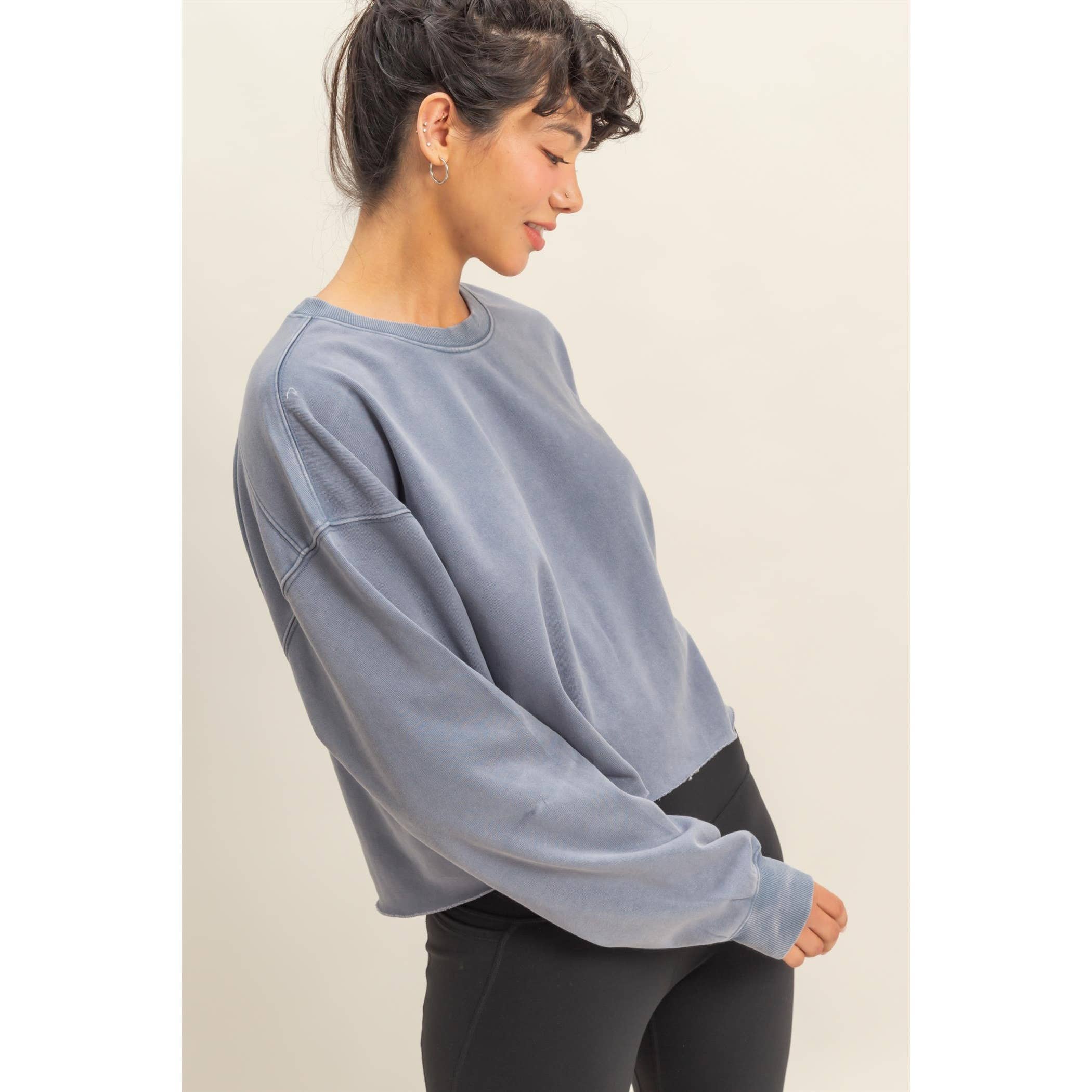 HYFVE - Wholesale Sweatshirt - Women's - Cropped Crewneck Sweatshirt With Oversized Sleeves20