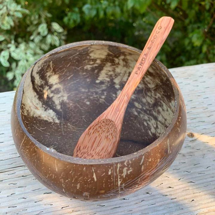 Panda & Coco – wholesale Bowl – Coco Engraved Coconut Bowl1