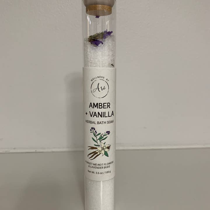 Amber + Vanilje Badesalt for engroshandel hos Wellness by Ari