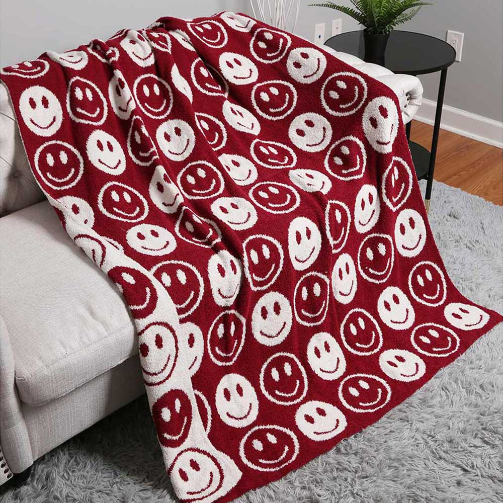 Sensibling Corp. - Wholesale Throw Blanket - SMILE PATTERNED REVERSIBLE Throw Blanket2
