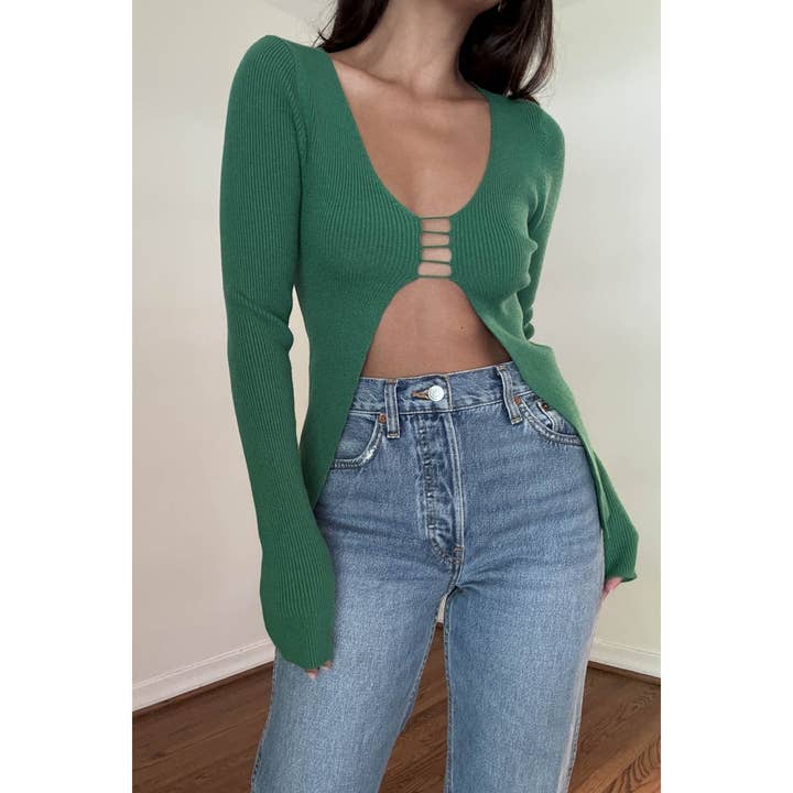 GEBREIDE TOP MET LANGE MOUWEN EN UITGESNEDEN DETAILS voor wholesale door Salty