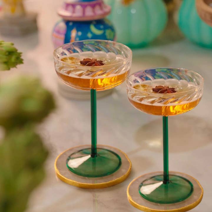 Casa Amarosa - Wholesale Cocktail/liquor glass - Swirl Cocktail Glass -Clear & Green, 4 x 6.5 Inches1