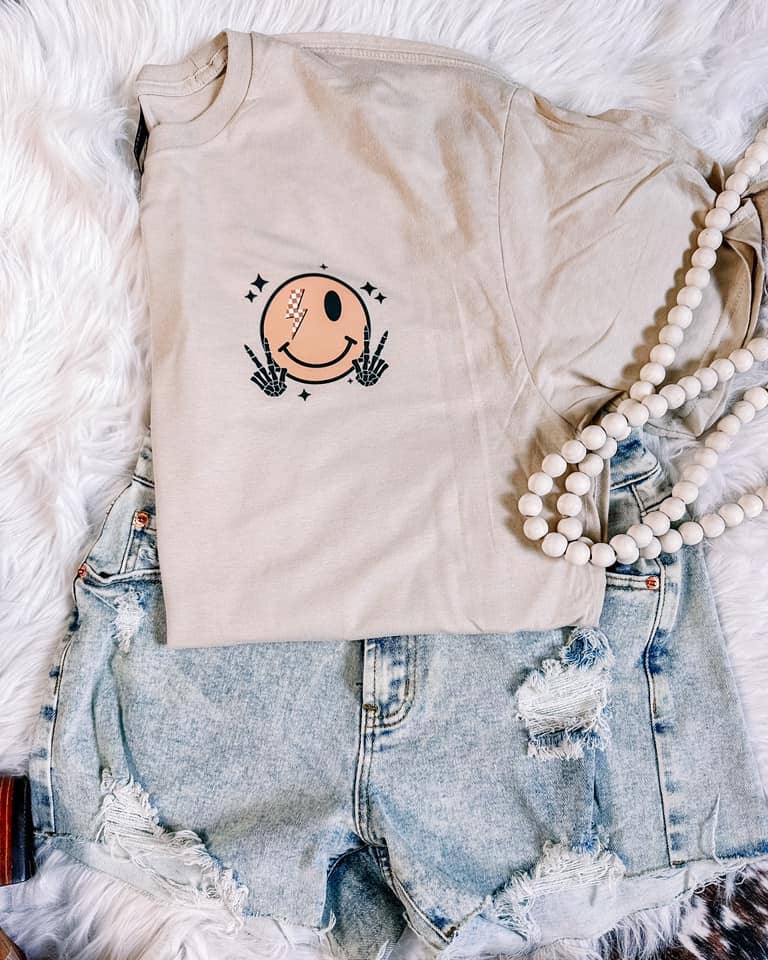 ZZ Threadz - Vente T-shirt sérigraphié – femme - Club des mamans surstimulées à carreaux, graphique sur la santé mentale1