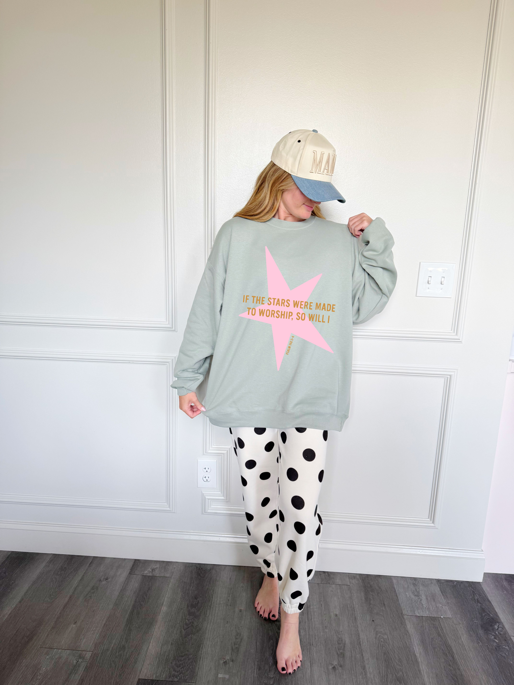 Poppy & Pine – wholesale Graphic sweatshirt – Women’s – Stars Were Made To Worship Sweatshirt1