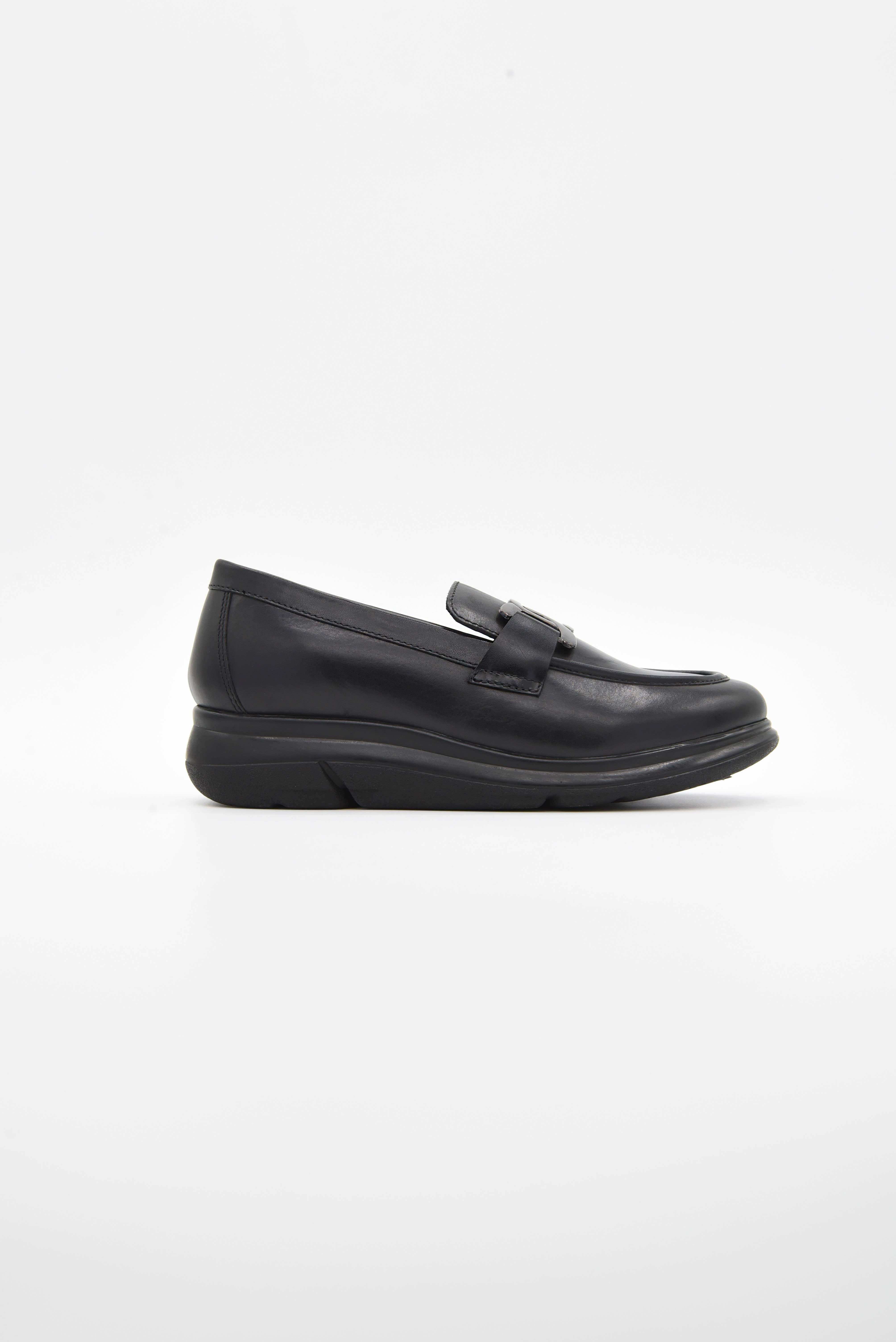 ROSA AMADA - Wholesale Loafers - Women's - Leather Loafer With Metal Detail And Light Sole1