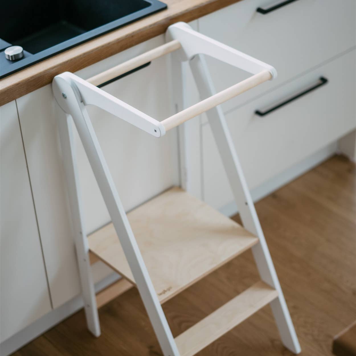 Shaman Inventions SIA - Wholesale Stool - Foldable Helper Tower With Removable Rail8