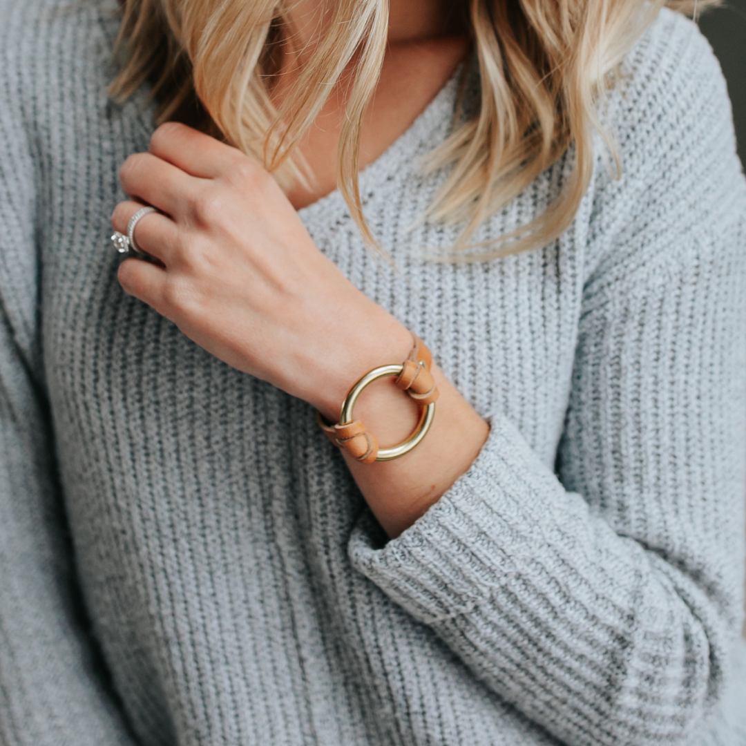 Range Leather Co. - Vente Bracelet jonc - Bracelet en cuir Chinati à anneau torique d'inspiration équestre17