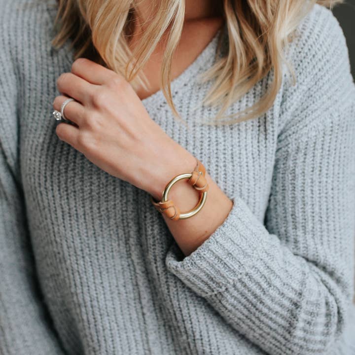 Range Leather Co. - Wholesale Bangle Bracelet - Equestrian-Inspired Chinati O-Ring Leather Bracelet3