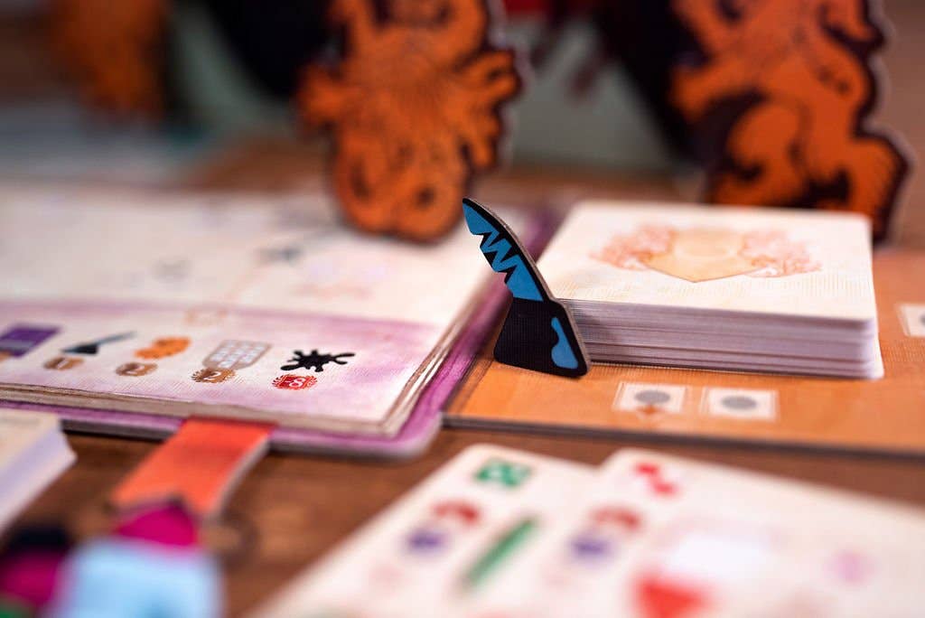 25th Century Games - Wholesale Board Game - Blazon - Heraldic Shield Design Board Game5