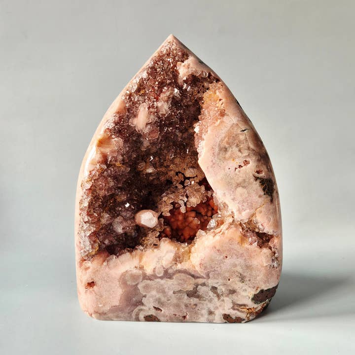 XXL A+ Pietra Preziosa Druzy Ametista Rosa Geode Freeform da 1900 grammi Pezzo Unico per la vendita all'ingrosso da parte di Moonlight Gemstones