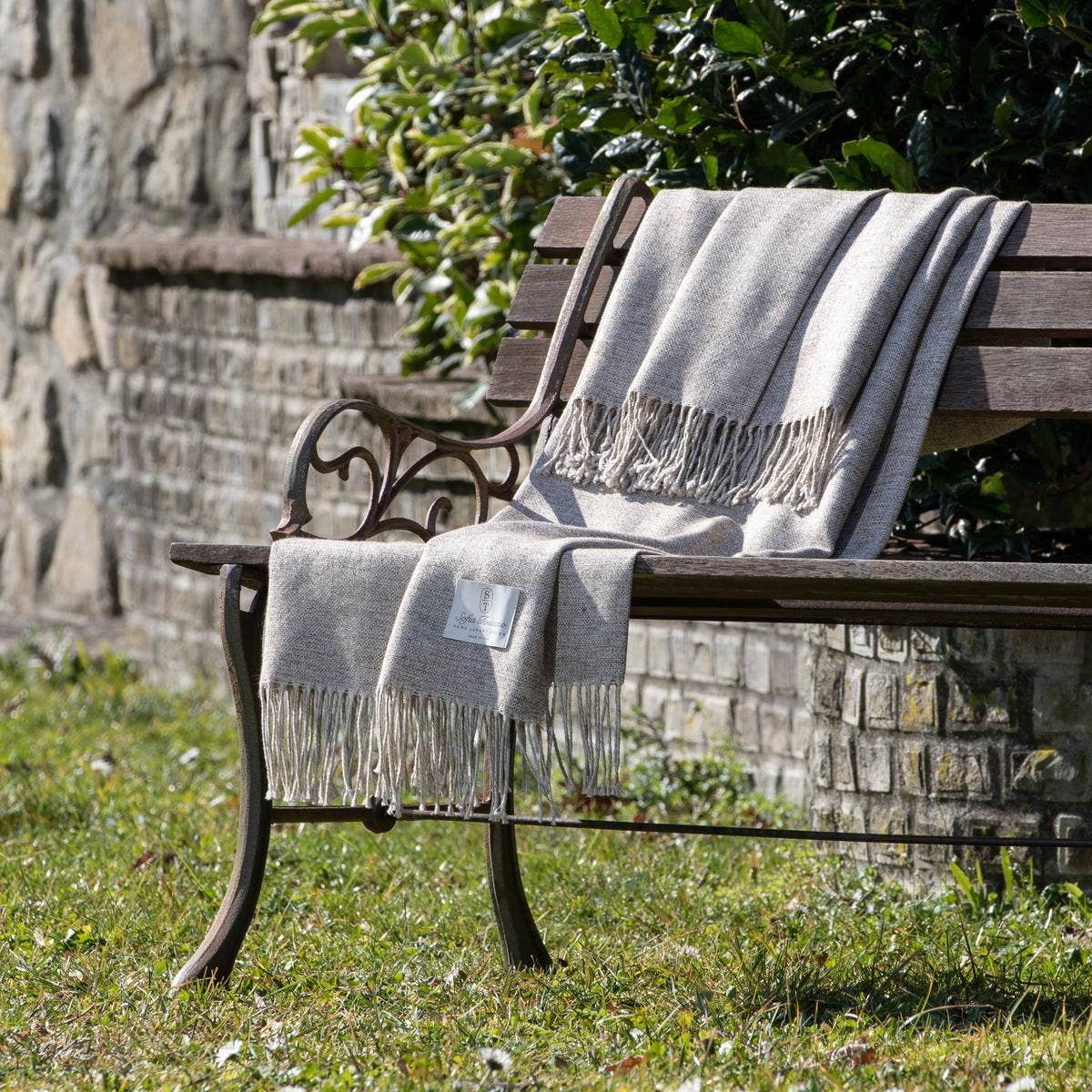 SOFIA TOSCANO - Vente Plaids - Jeté de table2