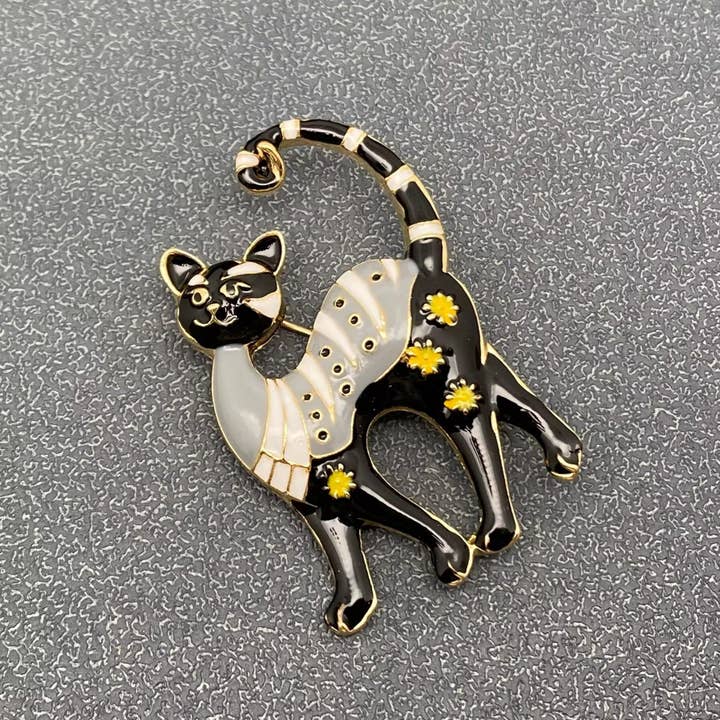 Mio Queena - Wholesale Brooch - Enamel Cat Brooch