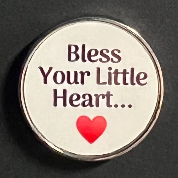 Épinglette - Bénis ton petit cœur pour la vente par The Demented Designer