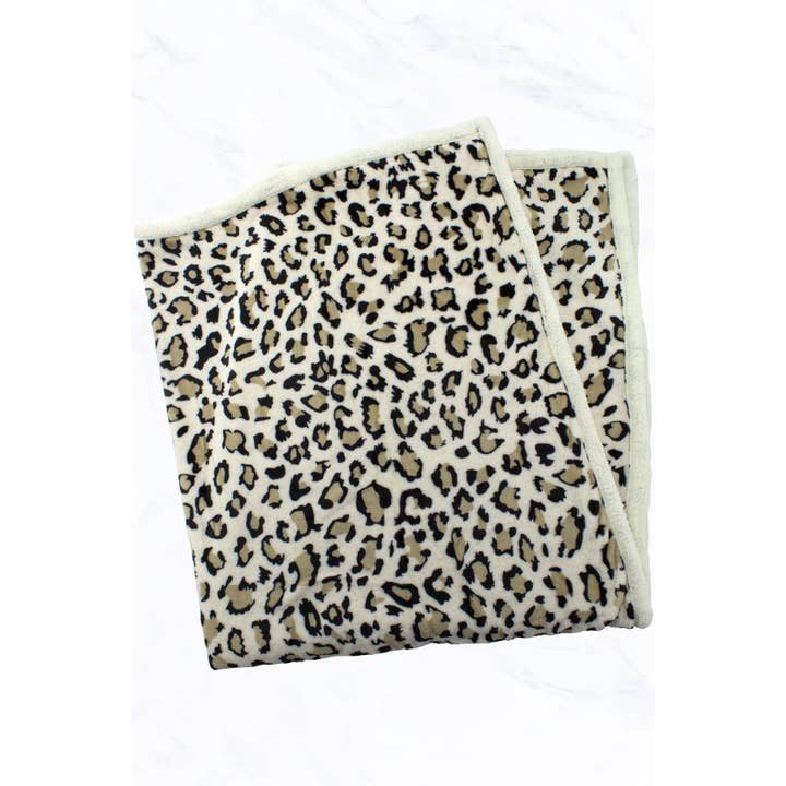 Suzie Q USA - Wholesale Throw Blanket - Beige Leopard Pattern Double Layered Warm Blanket1