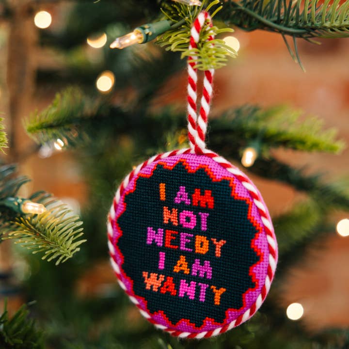 Needlepoint-Ornament — Not Needy für den Großhandel von Furbish Studio